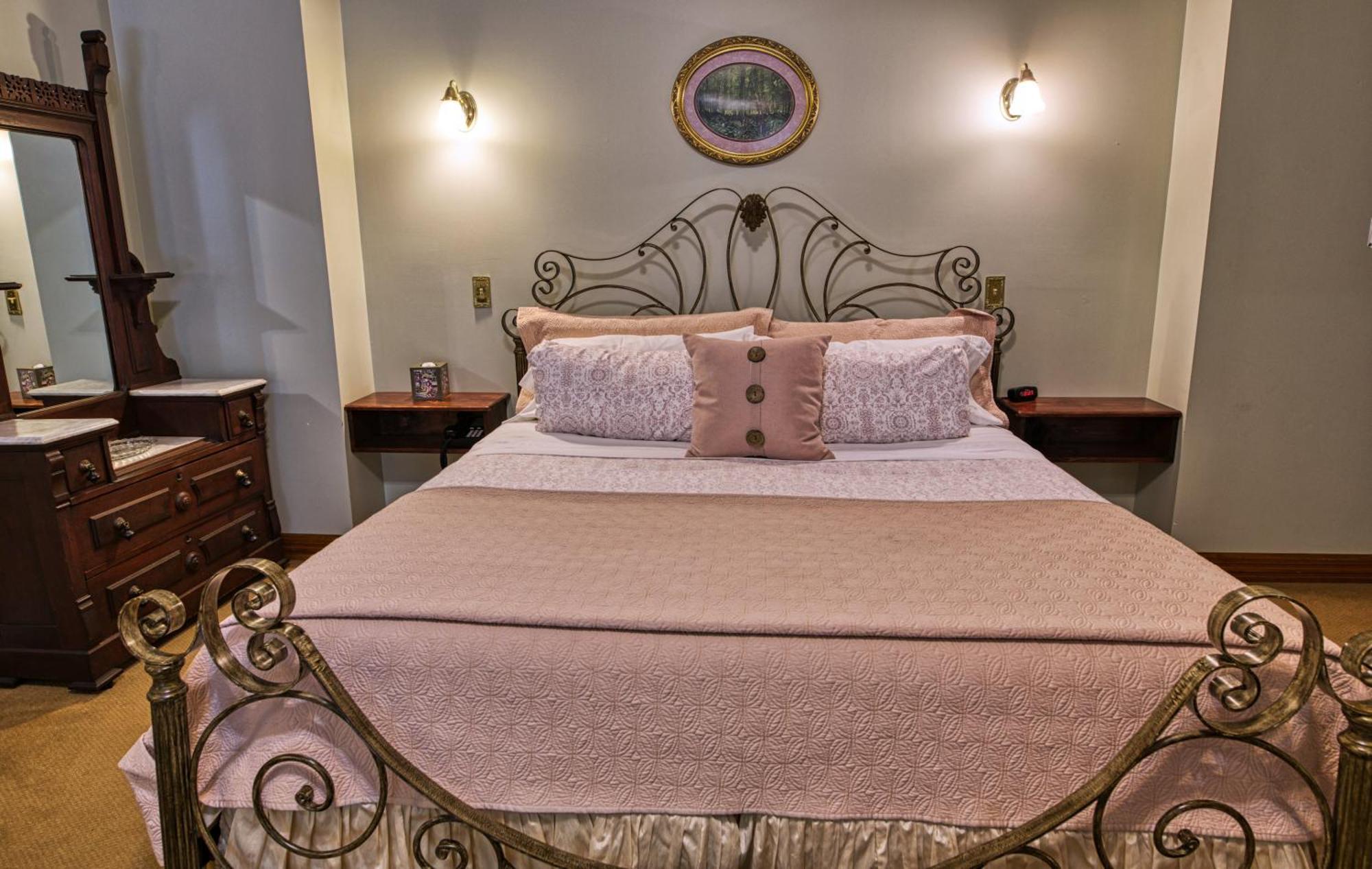 Rockwell Falls Inn And Wine Bar Lake Luzerne Cameră foto