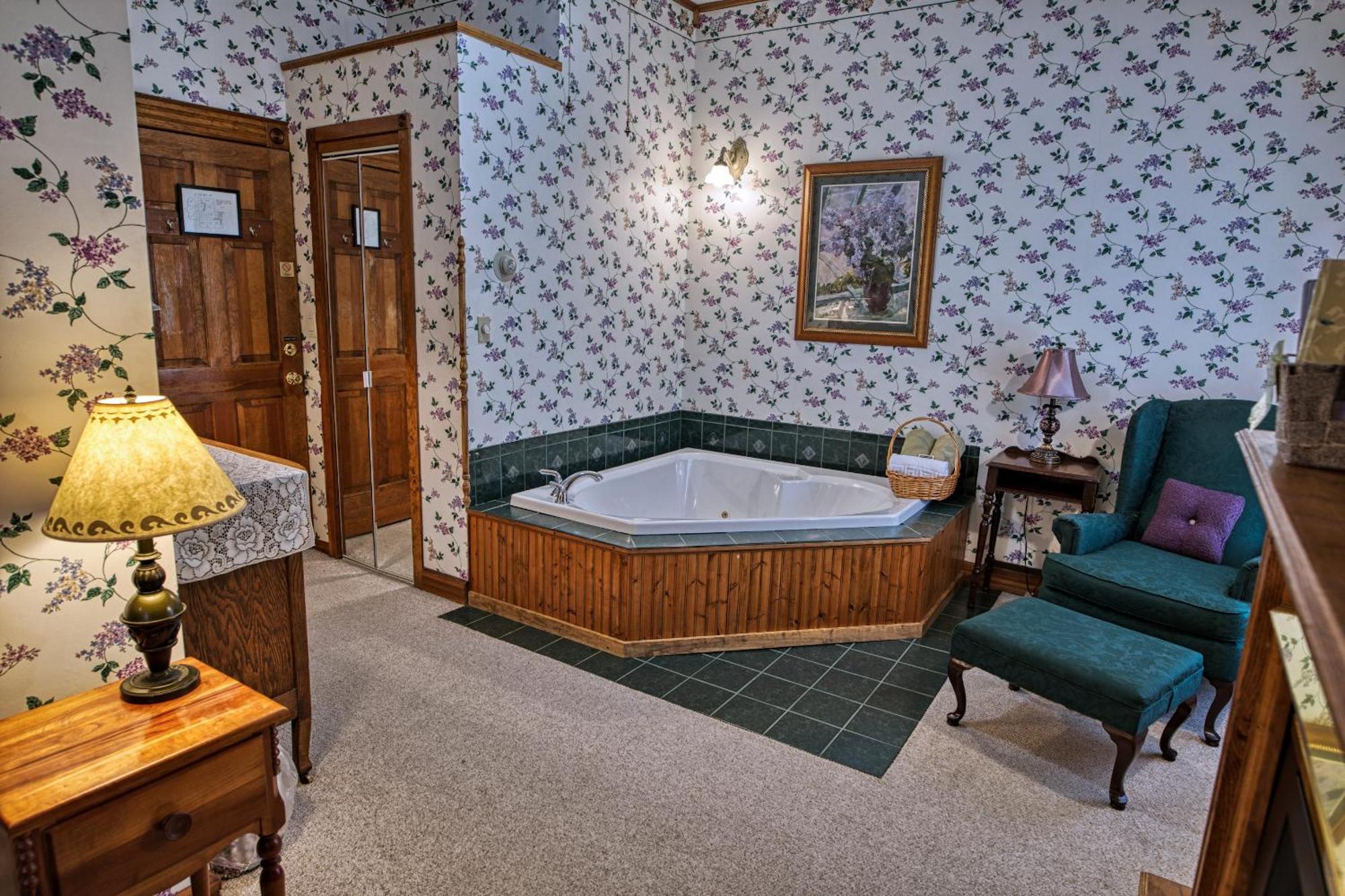 Rockwell Falls Inn And Wine Bar Lake Luzerne Cameră foto